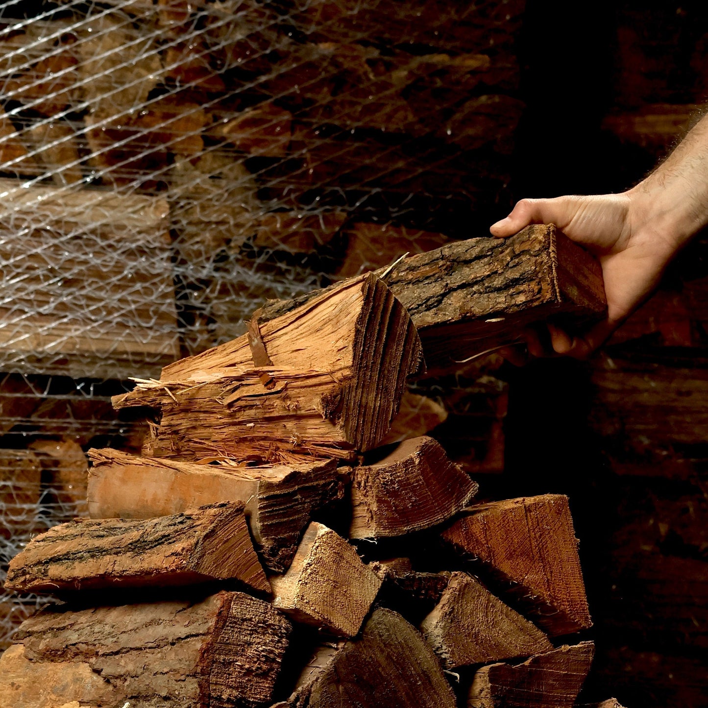 SPLITS – Perfectly Split Boxed Firewood for Cooking, BBQ, Pizza, Firepits, & More