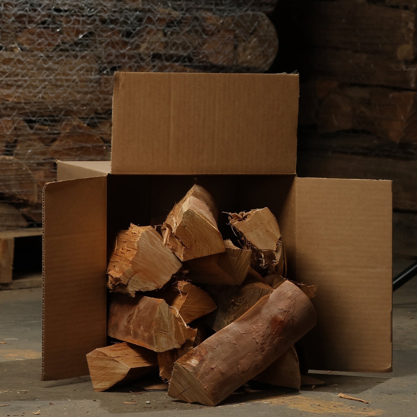 SPLITS – Perfectly Split Boxed Firewood for Cooking, BBQ, Pizza, Firepits, & More